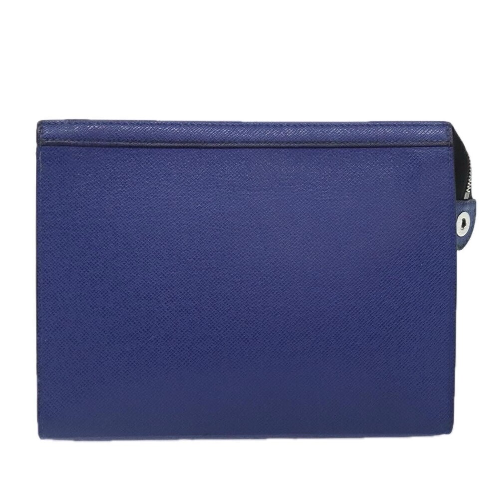 Louis Vuitton Pochette Voyage Taiga Leather MM